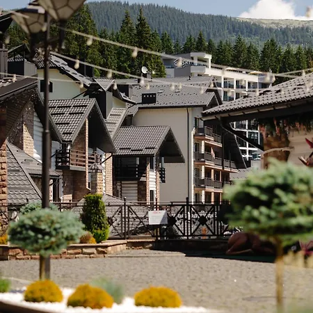 Resort Westhills Town & Bukovel