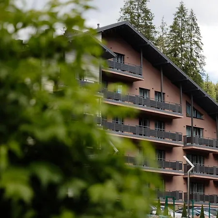 Rezort Westhills Town &