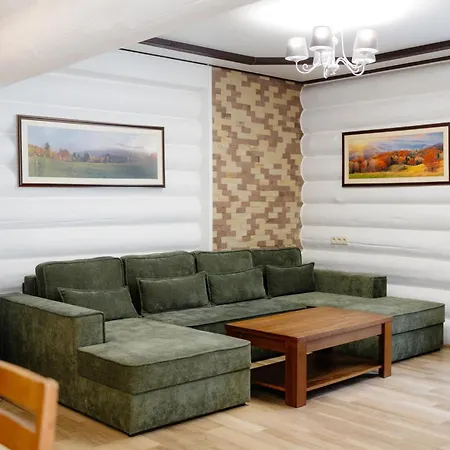 Westhills Town & 5*