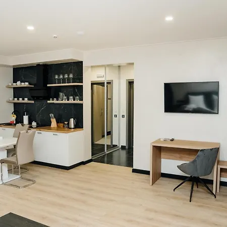 Westhills Town & Bukovel