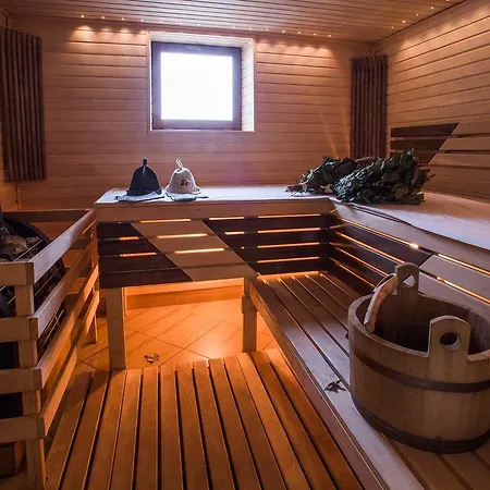 منتجع Westhills Town & 5*